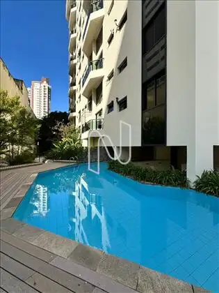 PISCINA 