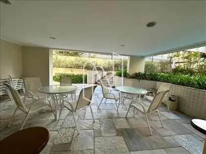 PISCINA 