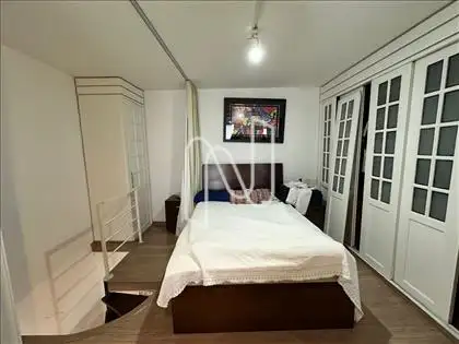 SUITE 