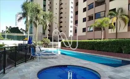 PISCINA 