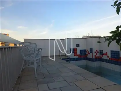 PISCINA 