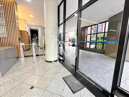 CATRACAS DE ACESSO E ESTACIONAMENTO 