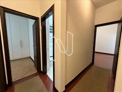 HALL DOS DORMITORIOS 