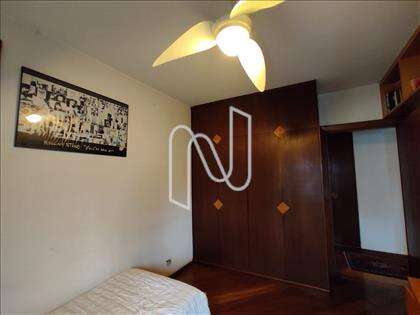 quarto com armários 