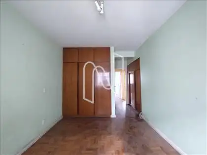 DORMITÓRIO 01 (REVERSÍVEL SUÍTE)