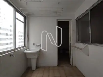 ÁREA SERVIÇO COM QUARTO E BANHEIRO