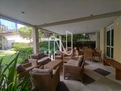 LOBBY 