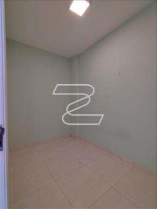 QUARTO (SUÍTE) NA ÁREA SERVIÇO 