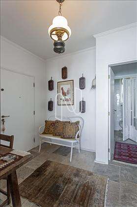 HALL DE ENTRADA COM LAVABO