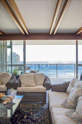 VISTA DA SALA DE ESTAR NO LIVING