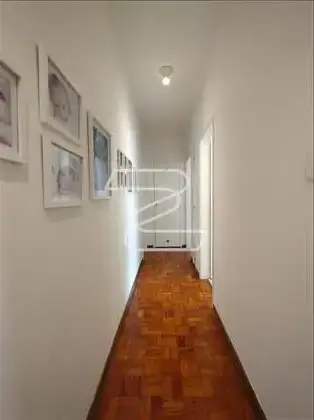 CORREDOR ACESSO AOS DORMITÓRIOS / BANHEIROS
