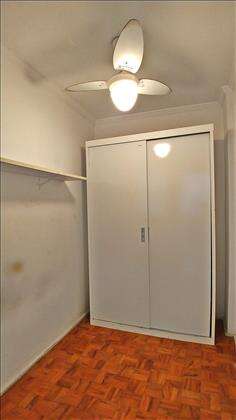 Quarto na Área de Serviço