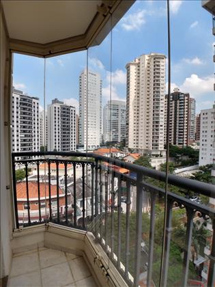 Sacada Suíte 1 persianas vidro