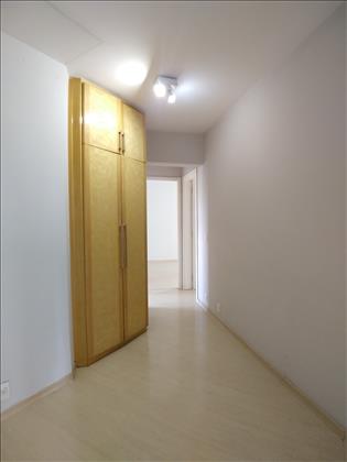 Corredor de Acesso c/armário