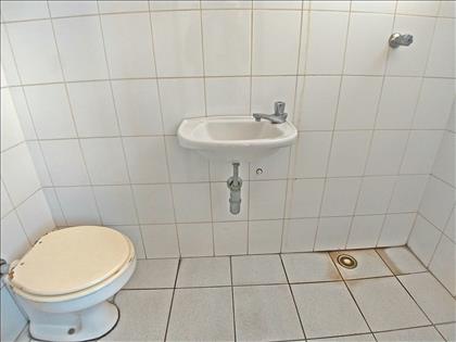 Banheiro na Área Serviço