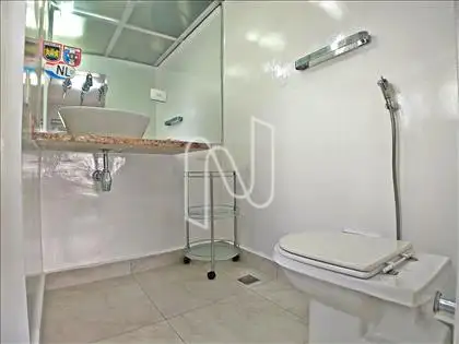 wc 