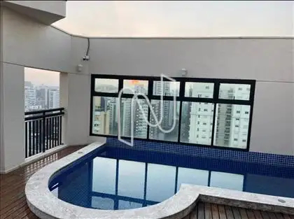PISCINA 