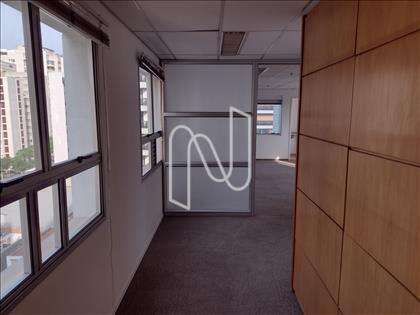 sala com divisórias  