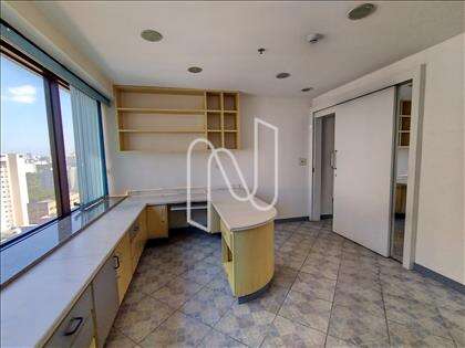 Sala com móveis