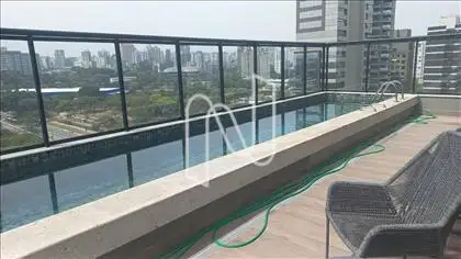PISCINA 