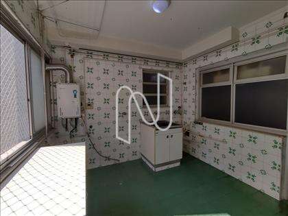 ÁREA SERVIÇO COM QUARTO E BANHEIRO