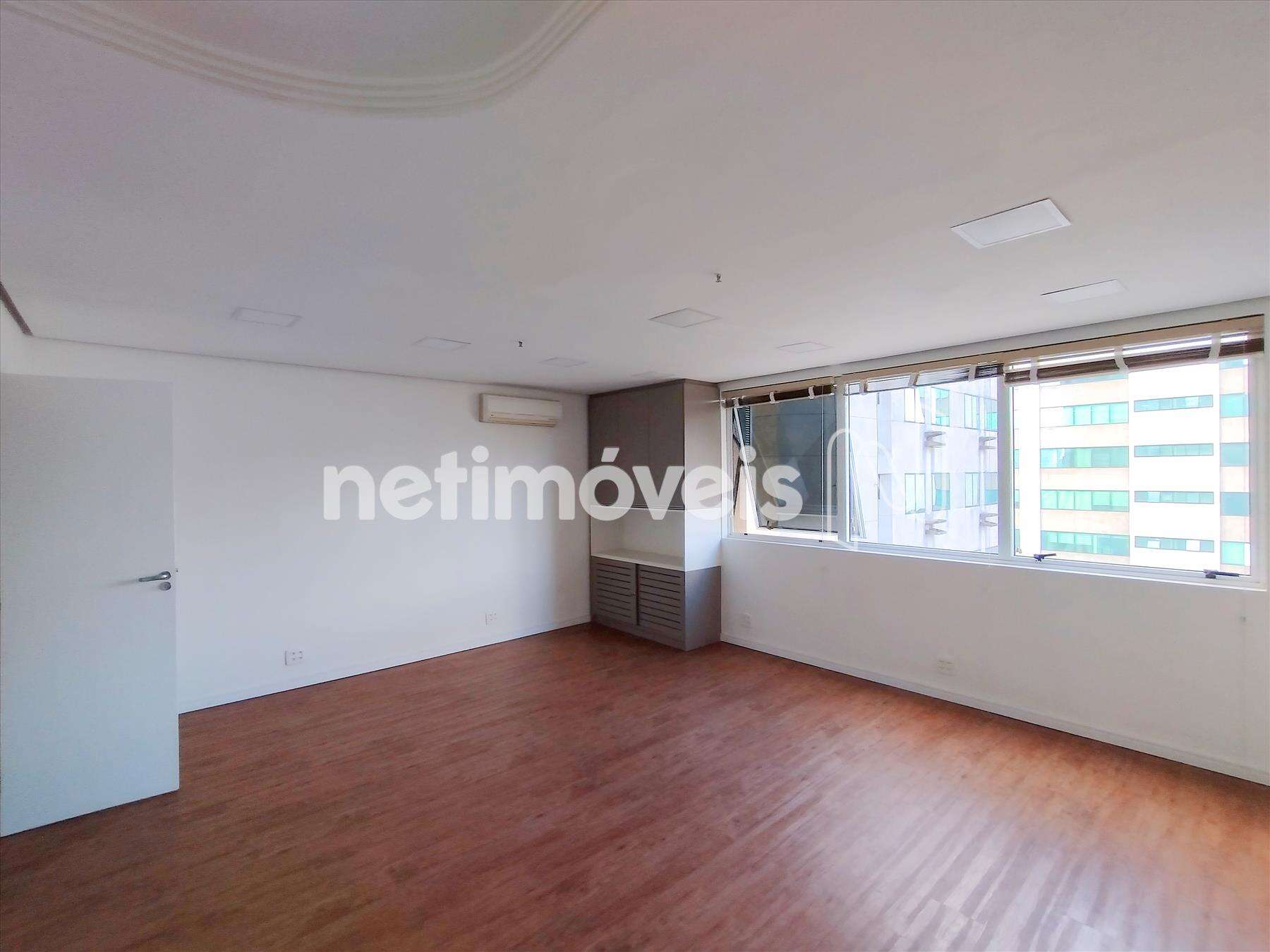 SALA COM AR CONDICIONADO