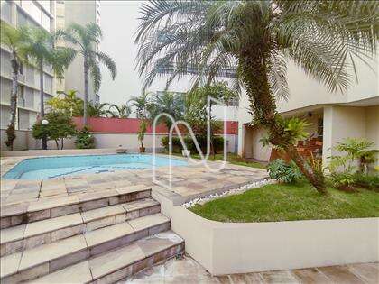 PISCINA 