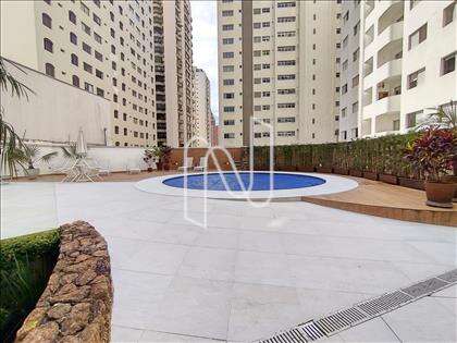Piscina descoberta e aquecida 