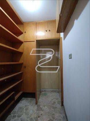QUARTO NA ÁREA SERVIÇO 