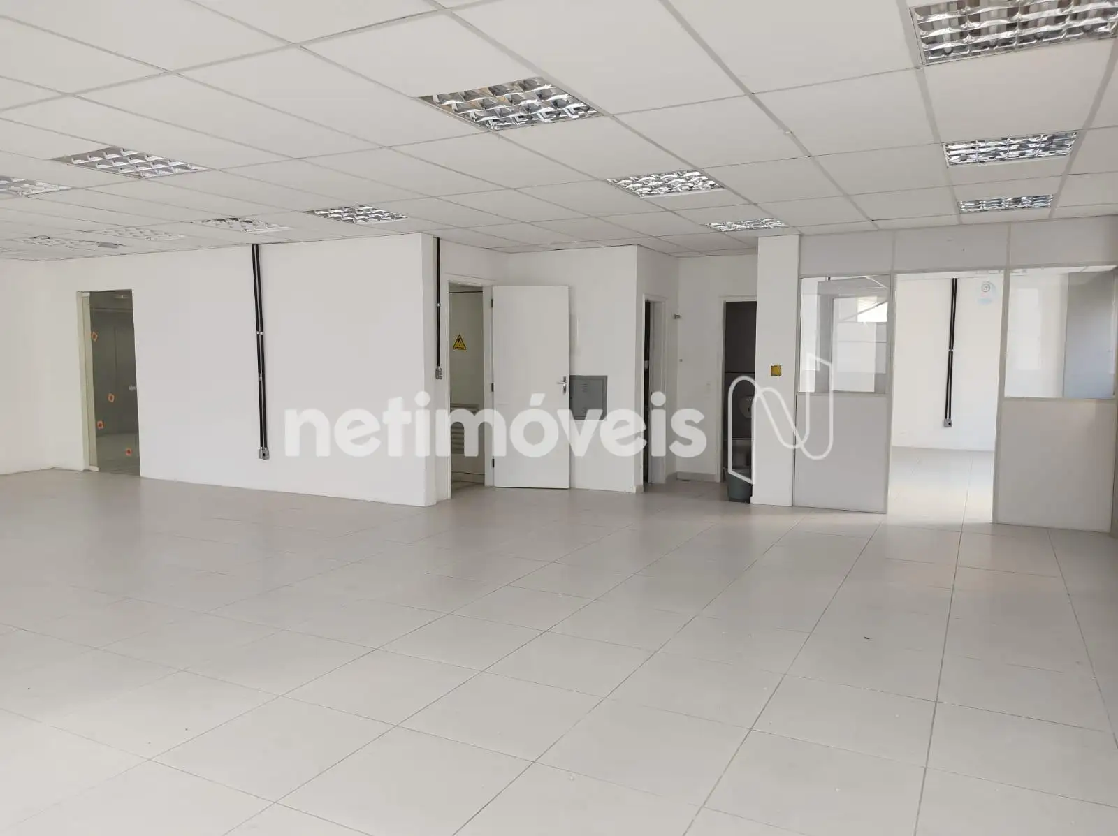  Sala Ampla