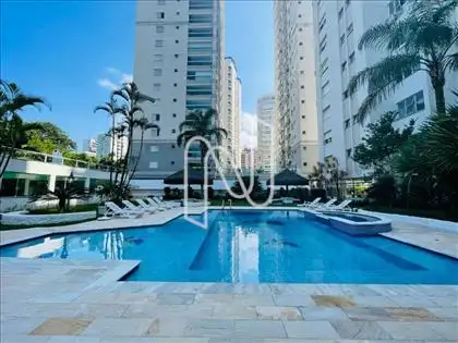 Área de Lazer - Piscinas  