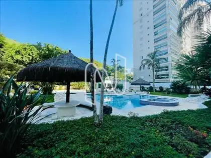 Área de Lazer - Piscinas 