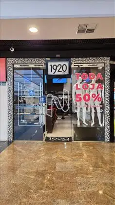 Fachada / Vitrine 