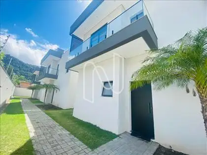  Fachada