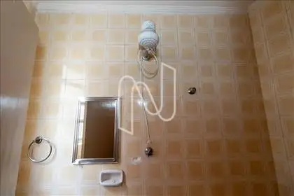  Banheiro de Serviço