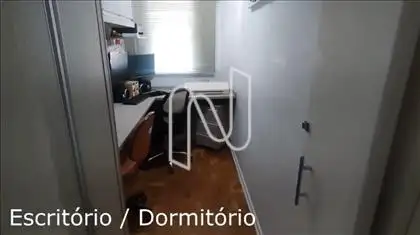 Quarto 1 / Home Office 