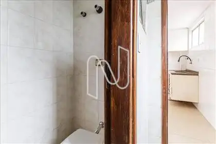  Banheiro de Serviço