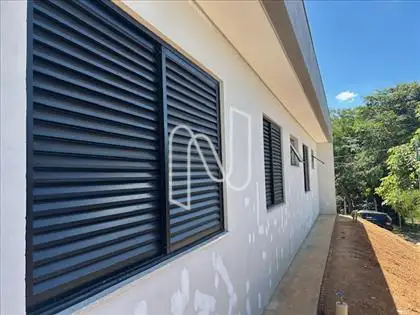 Quartos com veneziana