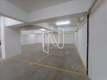 Duas vagas de garagem