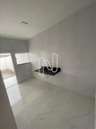Casa pra venda no bairro Sim 