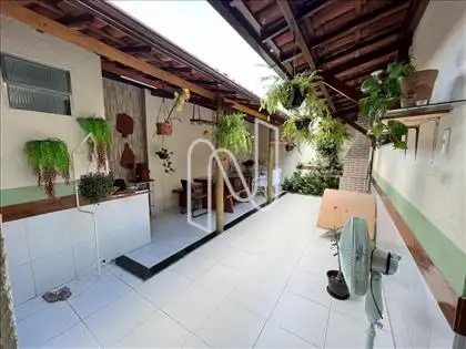Casa pra venda em localização privilegiada