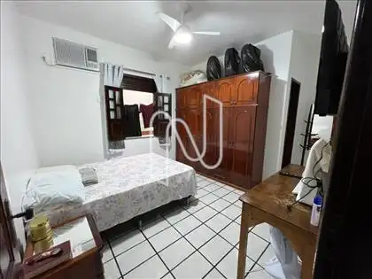 Casa pra venda em localização privilegiada