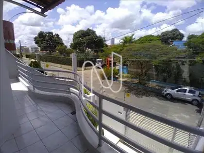 Casa duplex pra venda perto do Boulevard