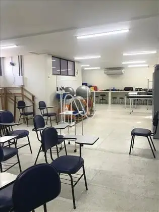 Predio na Avenida Getulio Vargas