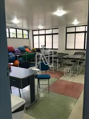 Predio na Avenida Getulio Vargas