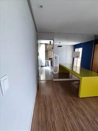 Apto 2Q reformado a venda no bairro Sim