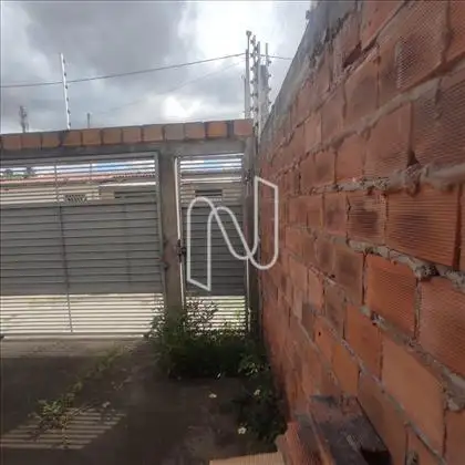  Casa a venda no bairro Campo Limpo 