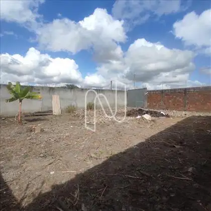  Casa a venda no bairro Campo Limpo 