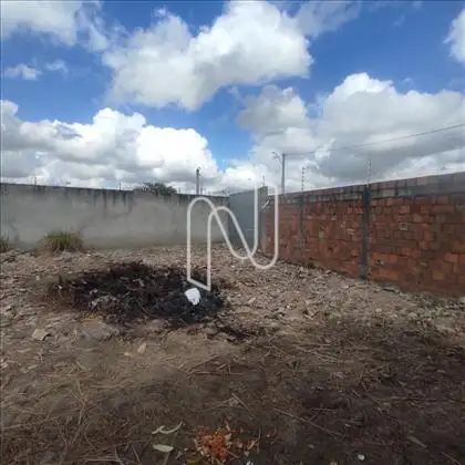 Casa a venda no bairro Campo Limpo 