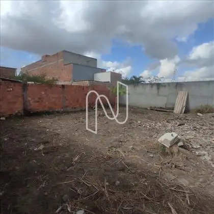  Casa a venda no bairro Campo Limpo 